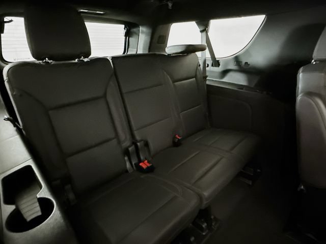 Used 2024 Chevrolet Suburban Z71 w/ Off-Road Capability Package AWD/4WD image 29