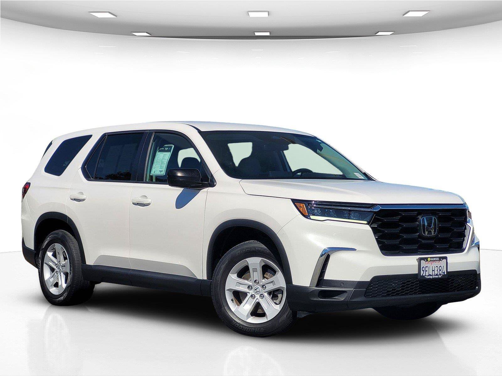 Used 2023 Honda Pilot LX image 2