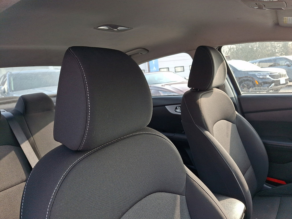 Used 2022 Kia Forte LXS image 13