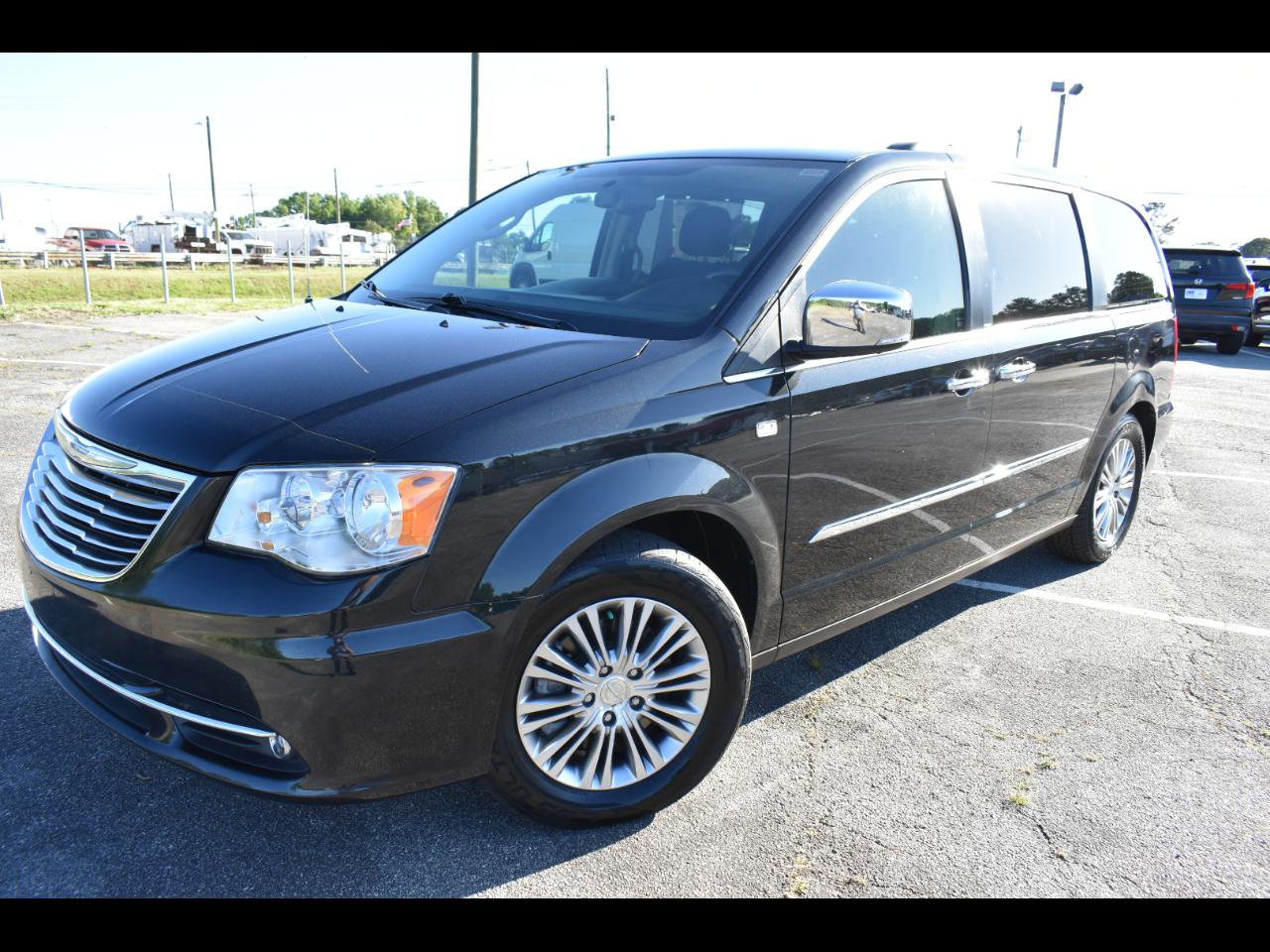 Used 2014 Chrysler Town & Country Touring-L