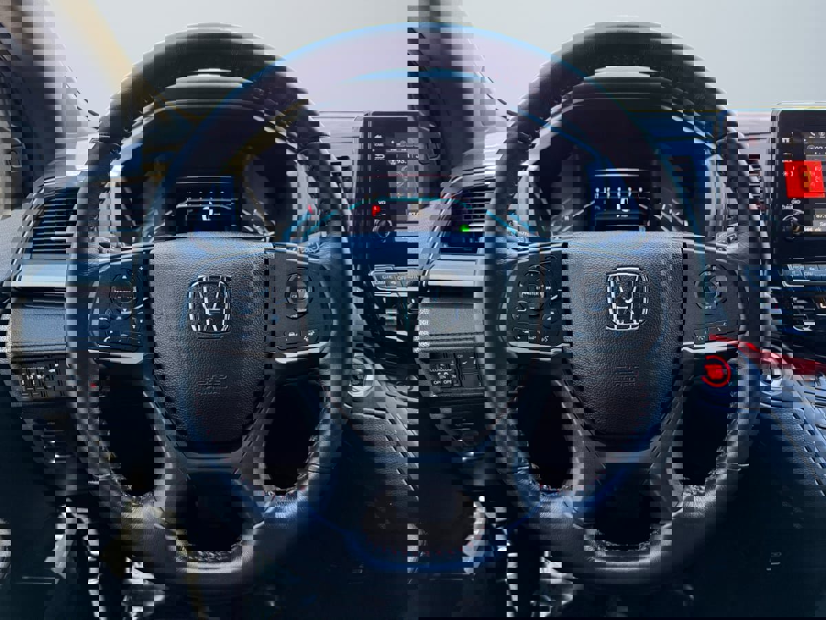 Used 2024 Honda Odyssey Sport image 12