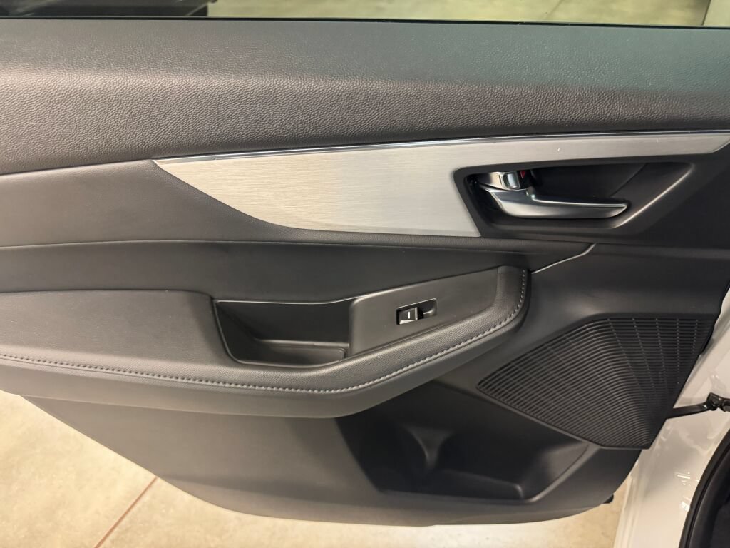 Certified 2023 Acura MDX SH-AWD image 38