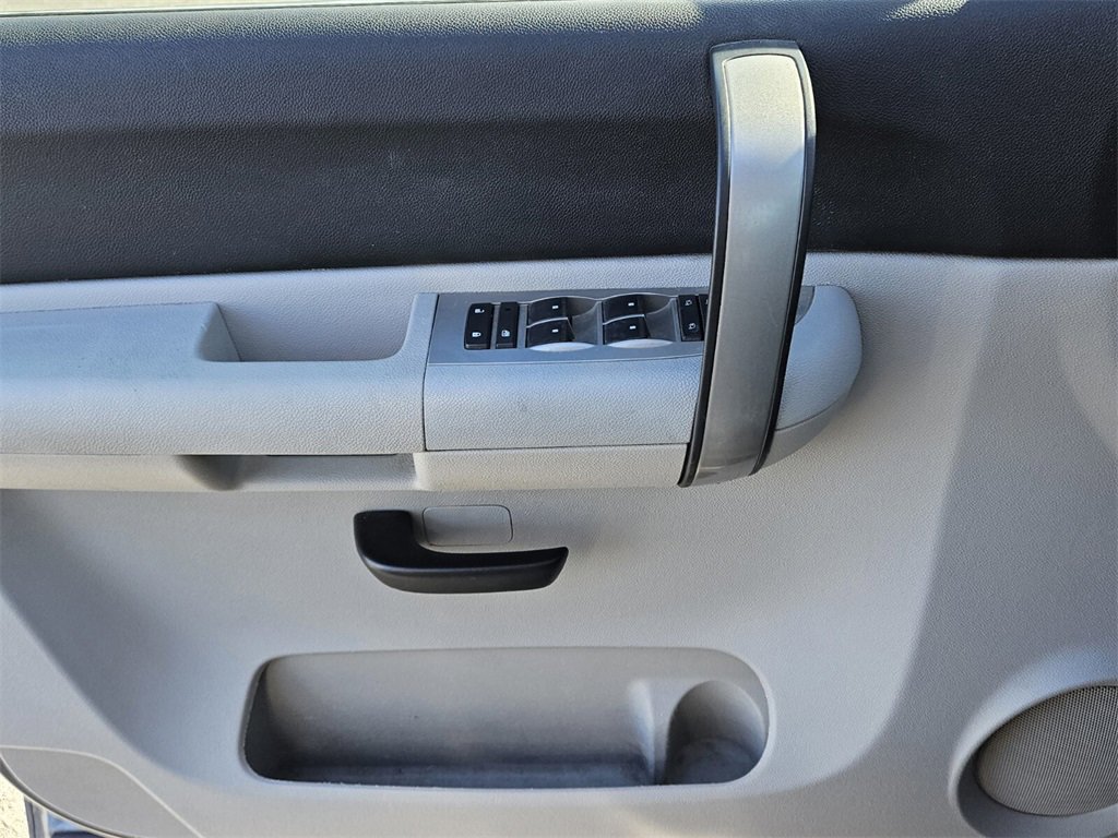 Used 2008 Chevrolet Silverado 2500 LT w/ 2LT Convenience Package image 30