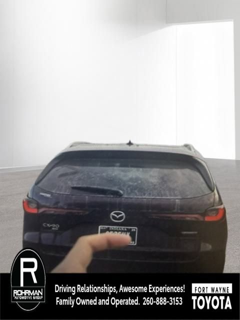 Used 2024 MAZDA CX-90 Plug-In Hybrid w/ Premium Pkg image 11