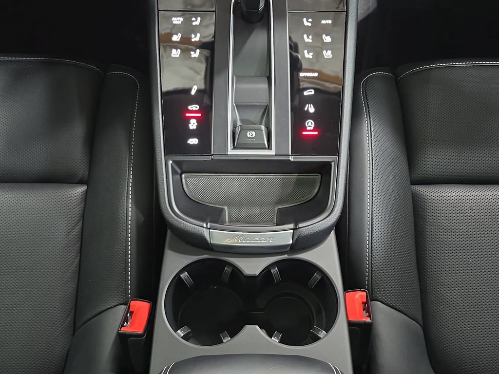 Certified 2025 Porsche Macan S AWD/4WD image 20