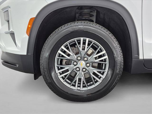 Used 2024 Chevrolet Traverse LT FWD image 25