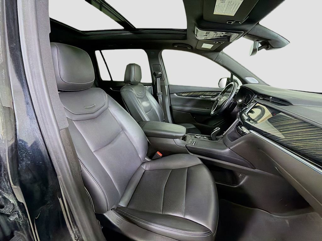 Used 2023 Cadillac XT6 Premium Luxury AWD/4WD image 33