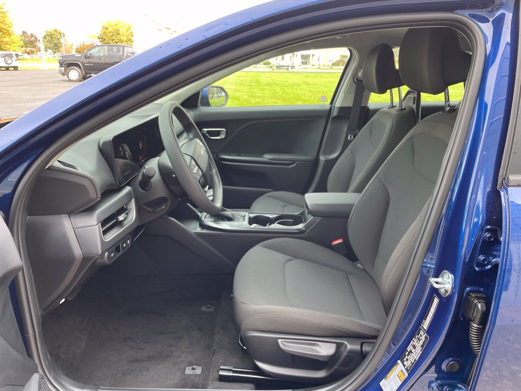 New 2026 Kia K4 FWD image 8