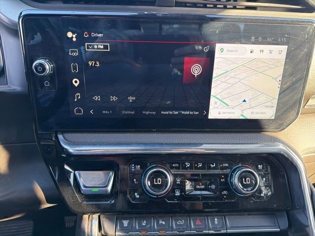 Used 2024 GMC Sierra 3500 Denali w/ Denali Reserve Package AWD/4WD image 12
