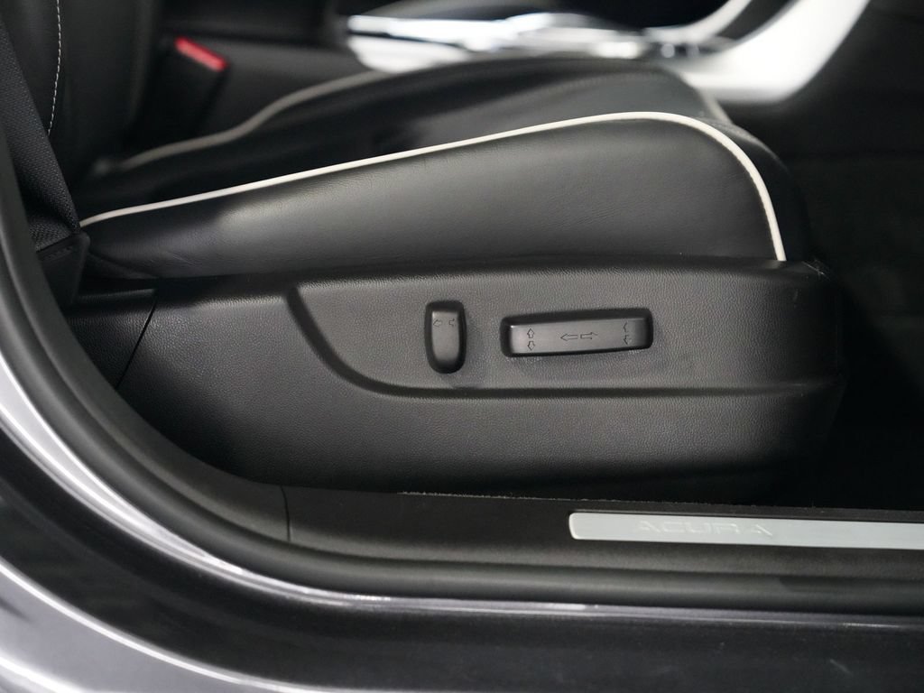 Used 2018 Acura TLX w/ Technology Package FWD image 38
