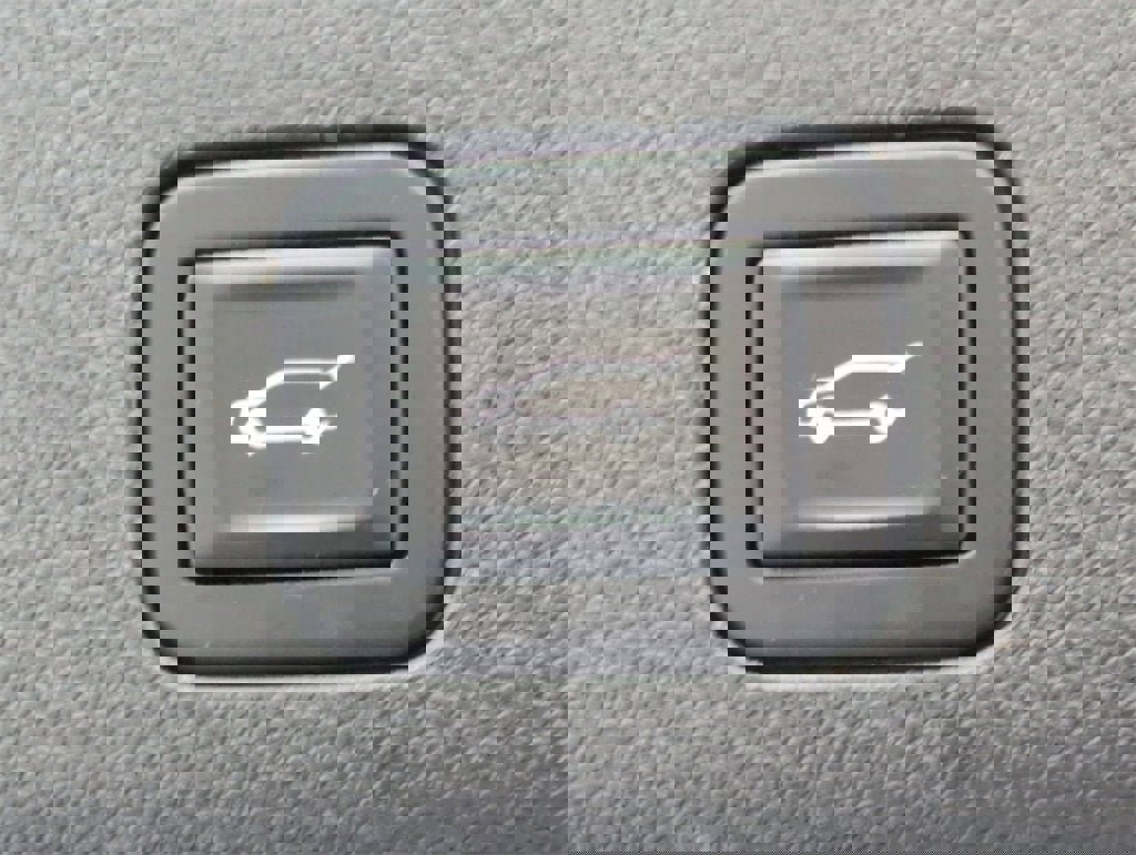 Certified 2023 GMC Yukon SLT w/ SLT Premium Package image 31