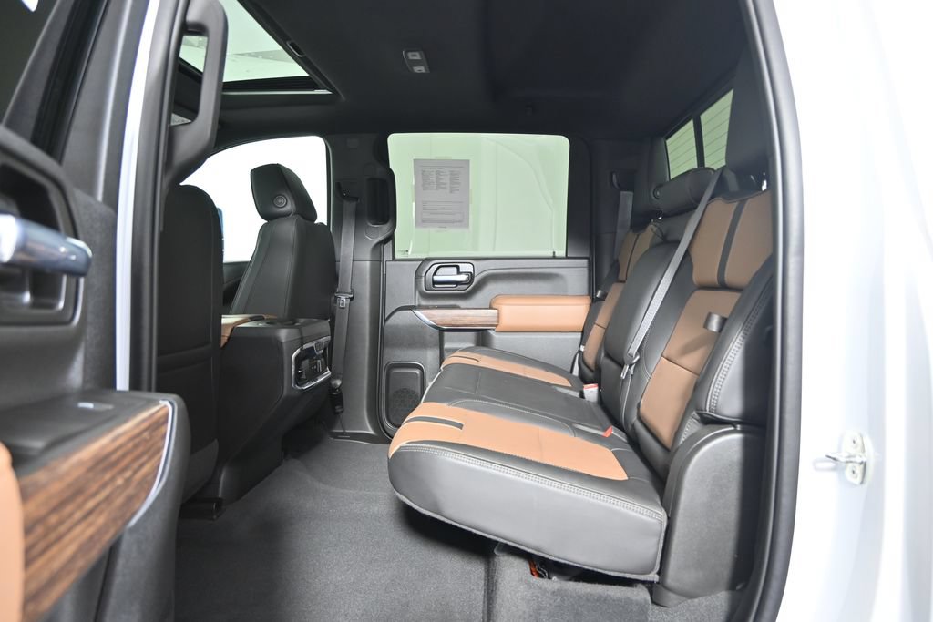 Used 2021 Chevrolet Silverado 3500 High Country w/ Snow Plow Prep/Camper Package AWD/4WD image 18
