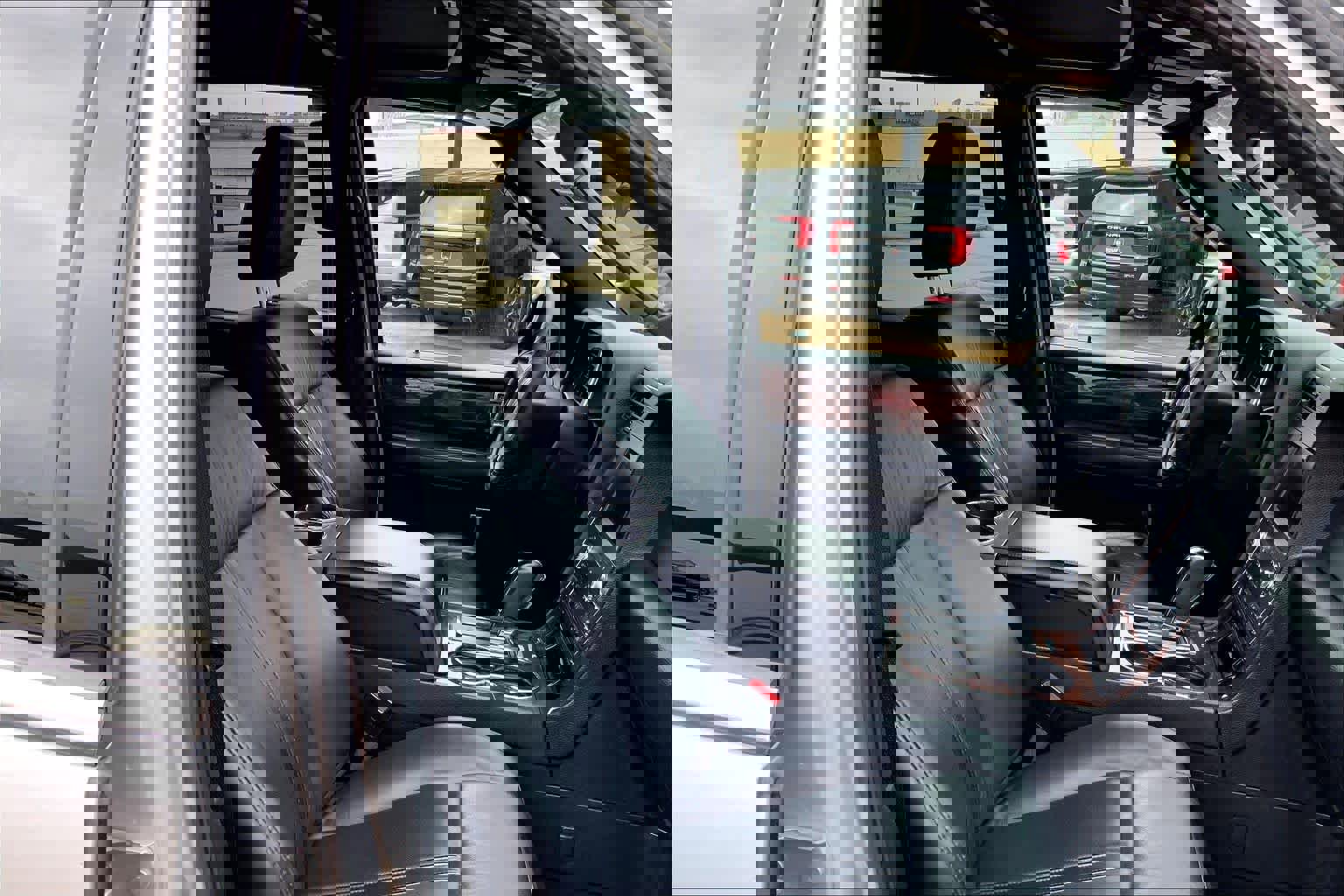 Used 2015 Lincoln Navigator 4WD image 8