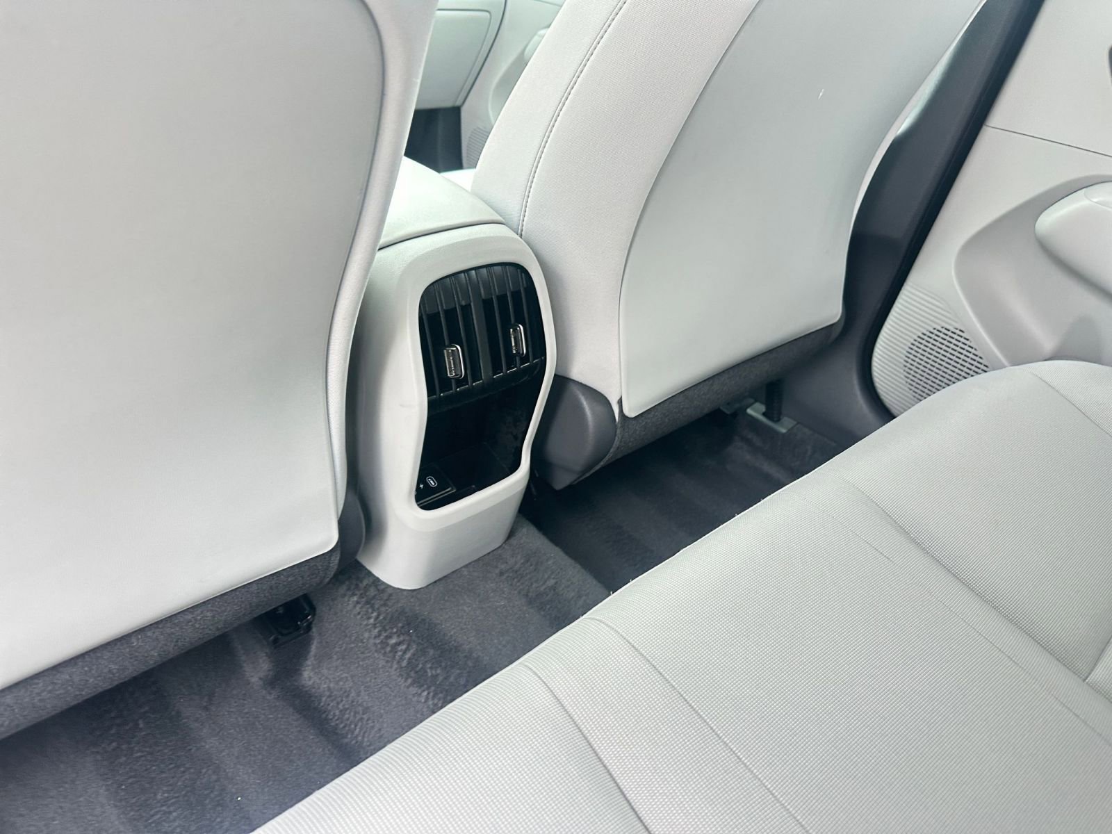 Used 2025 Hyundai Kona SEL image 24