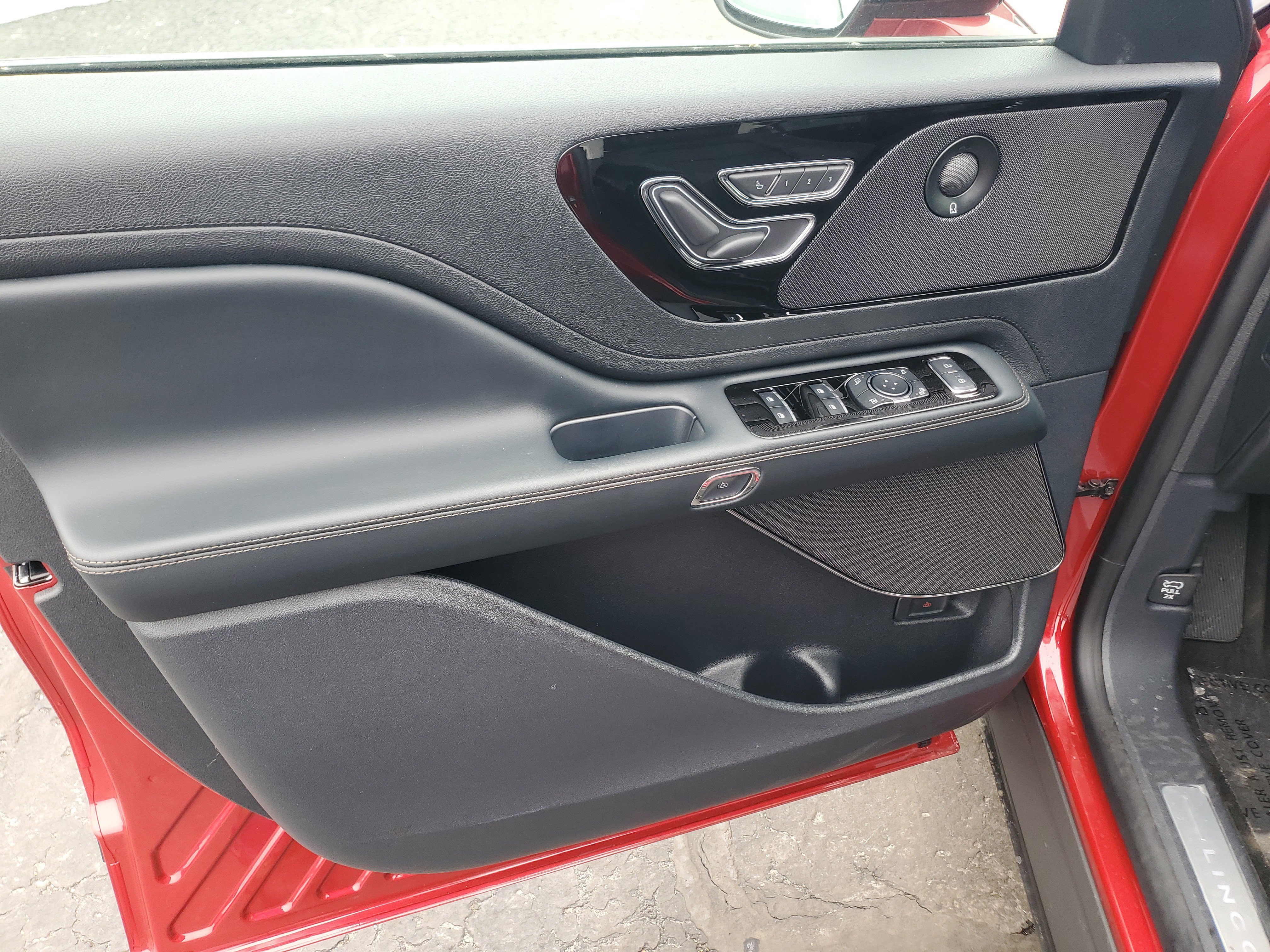 New 2026 Lincoln Aviator Reserve w/ Jet Appearance Package image 8