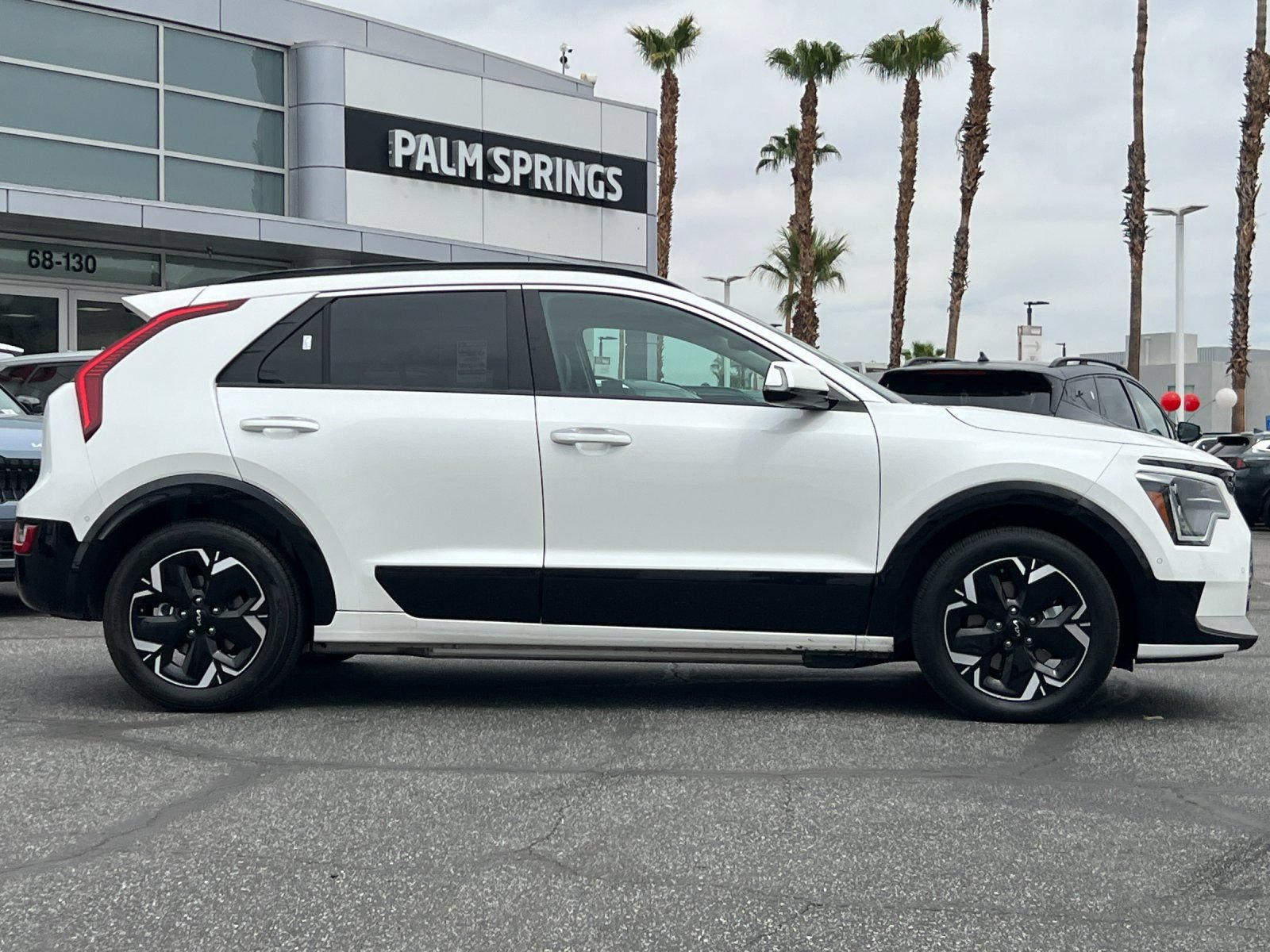 Used 2024 Kia Niro Wave FWD video 2