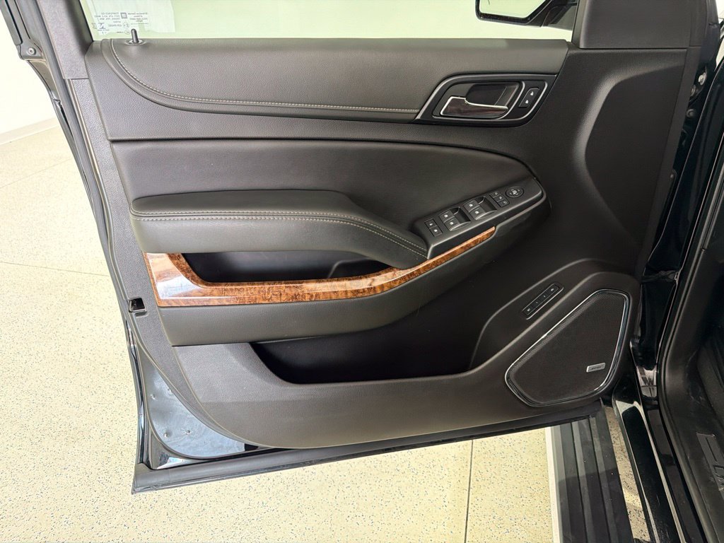 Used 2020 Chevrolet Tahoe Premier w/ Premier Plus Edition RWD image 21