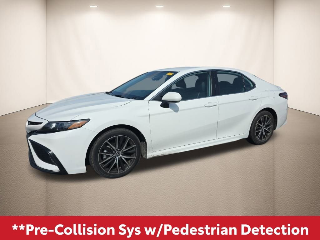 Used 2024 Toyota Camry SE image 13