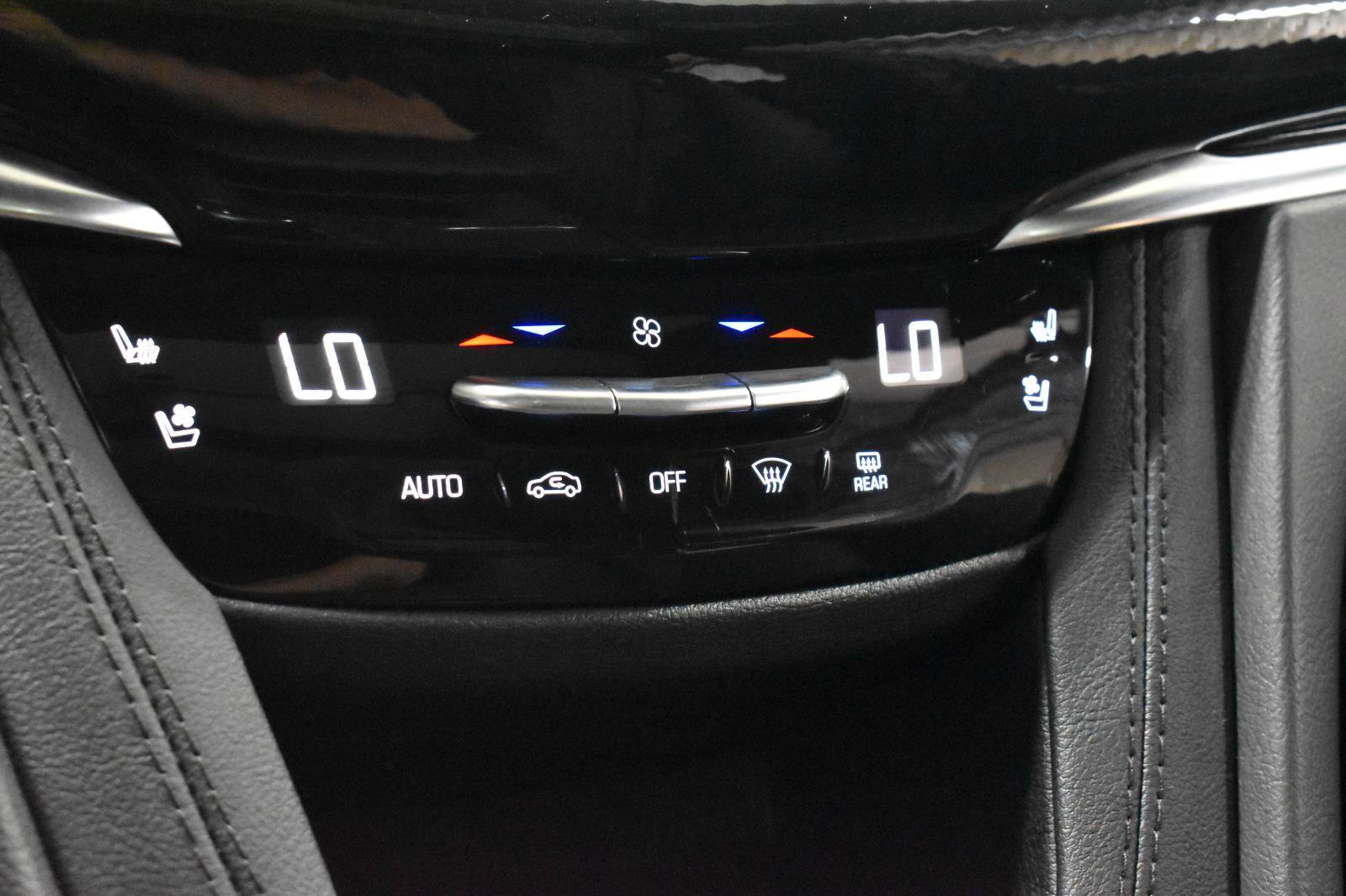 Certified 2025 Cadillac XT6 Sport w/ Technology Package AWD/4WD image 20