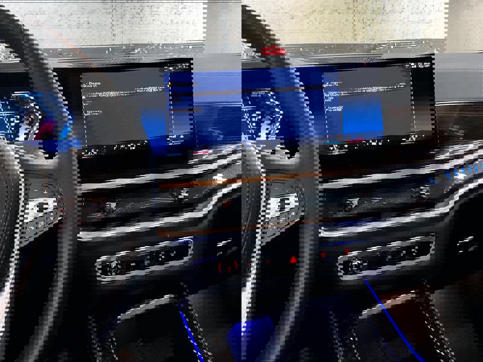 Used 2025 BMW X5 xDrive50e w/ Premium Package image 9