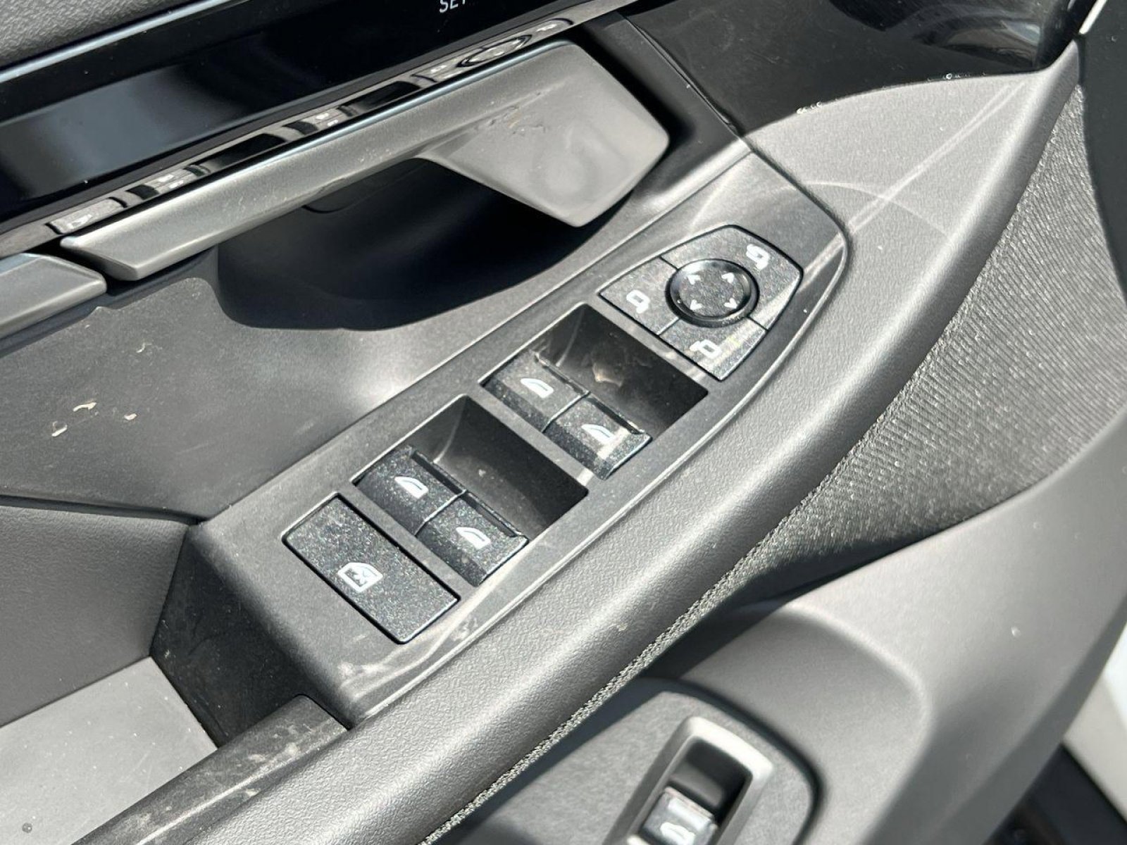 Certified 2025 BMW 530i xDrive w/ Premium Package image 12