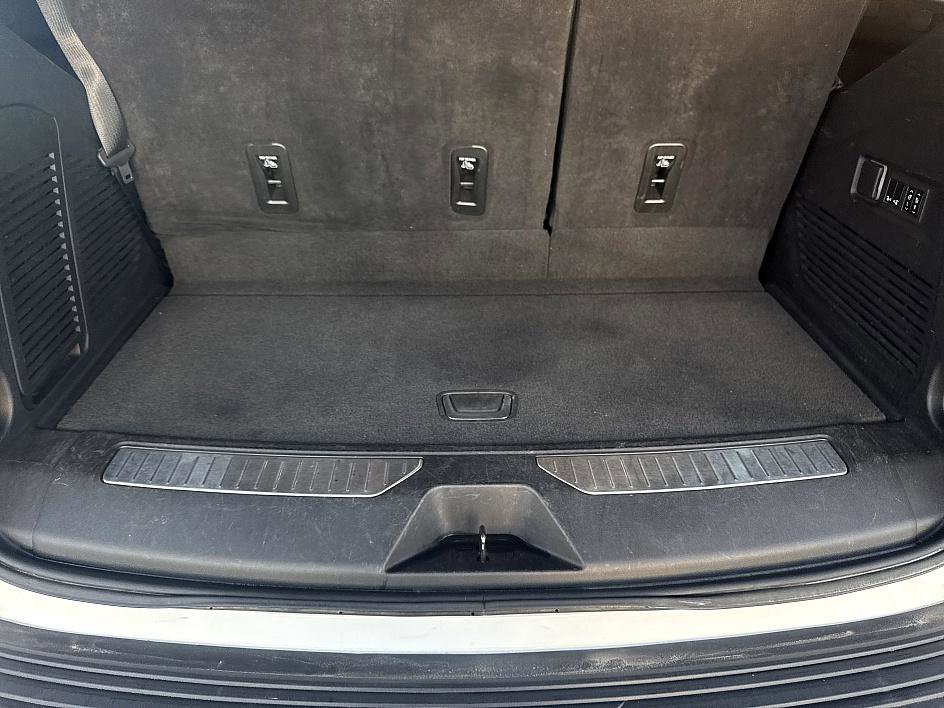 Used 2023 GMC Yukon Denali image 24