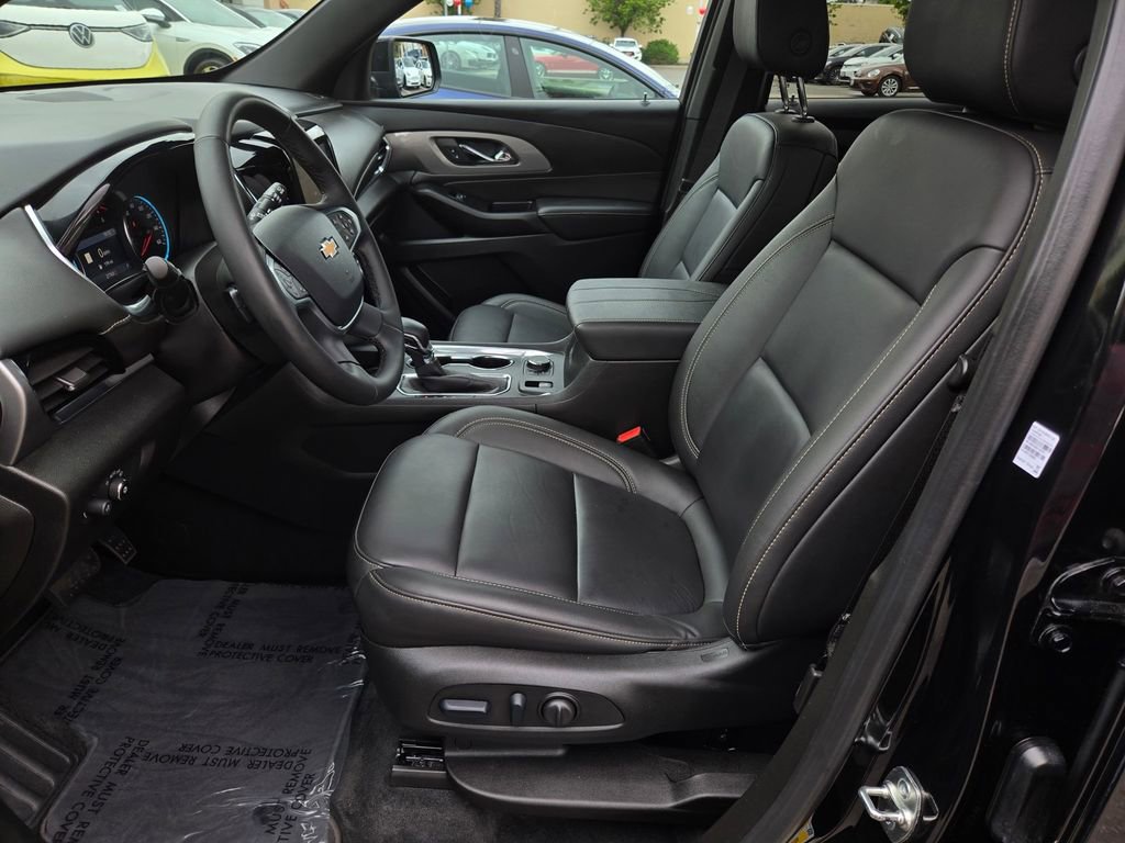Used 2023 Chevrolet Traverse LT w/ LT Premium Package AWD/4WD image 20