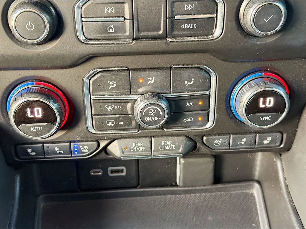 Used 2021 Chevrolet Tahoe Premier w/ Premium Package image 34