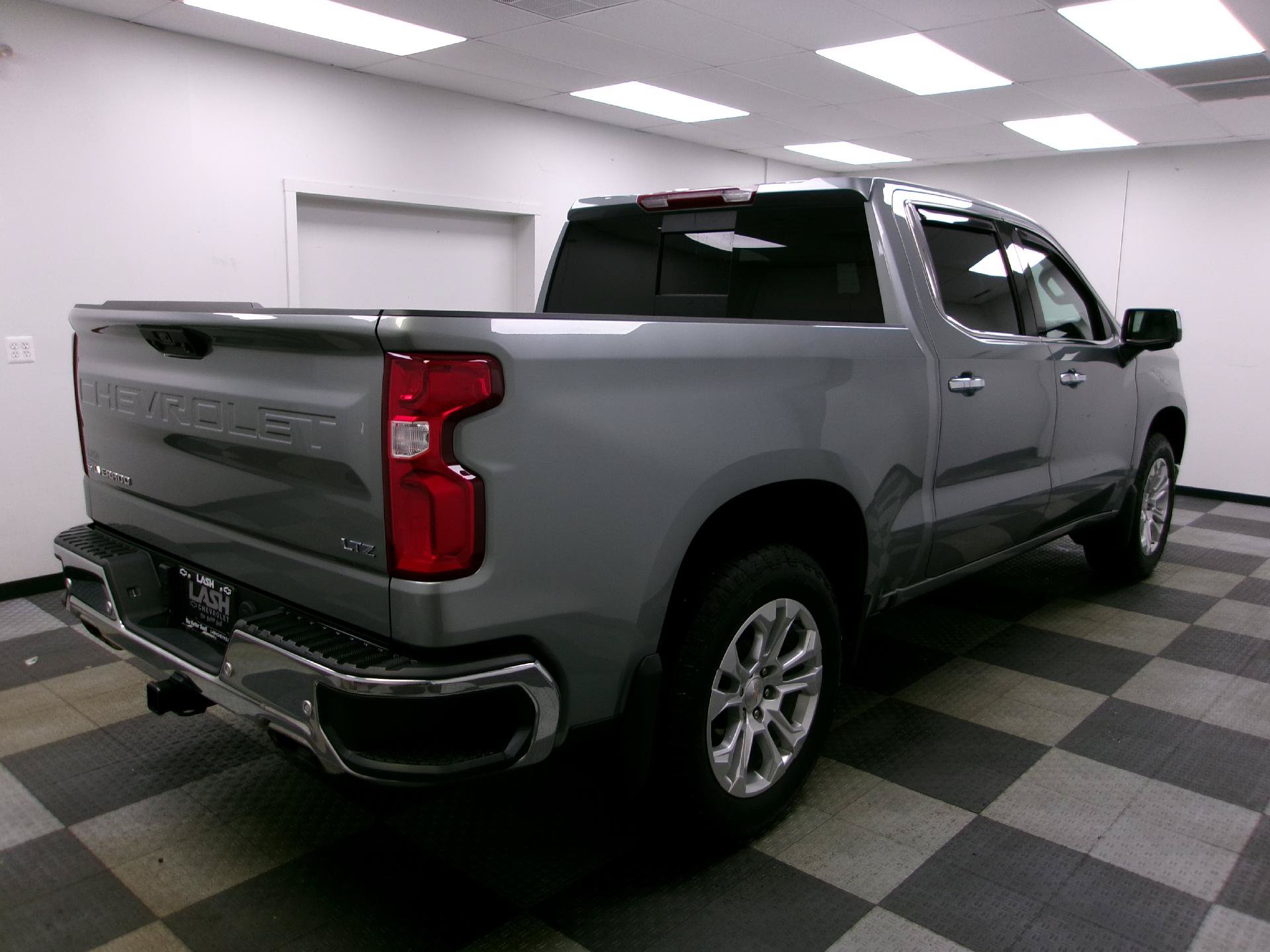 Used 2024 Chevrolet Silverado 1500 LTZ AWD/4WD image 13