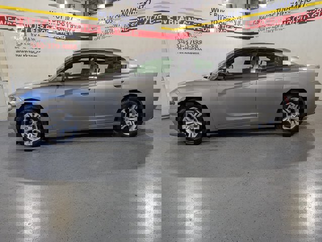 Used 2016 Dodge Charger SE w/ Popular Equipment Group image 4