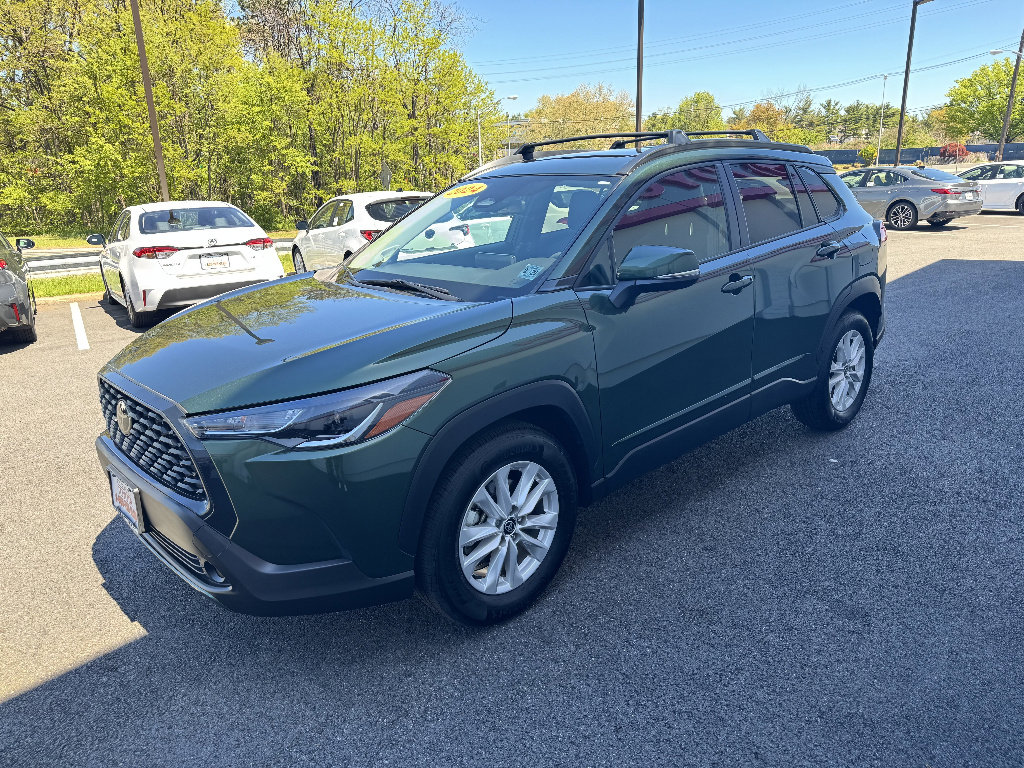 Certified 2024 Toyota Corolla Cross LE w/ Moonroof Package AWD/4WD image 2