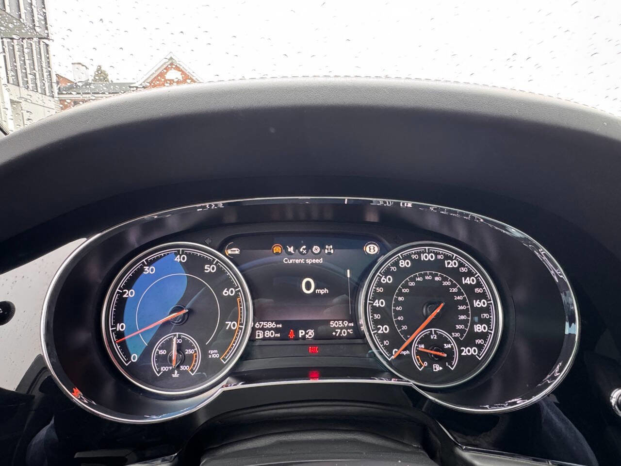 Used 2018 Bentley Bentayga Activity image 24