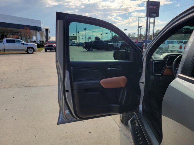 Used 2023 GMC Canyon AT4 w/ AT4 Premium Package image 12