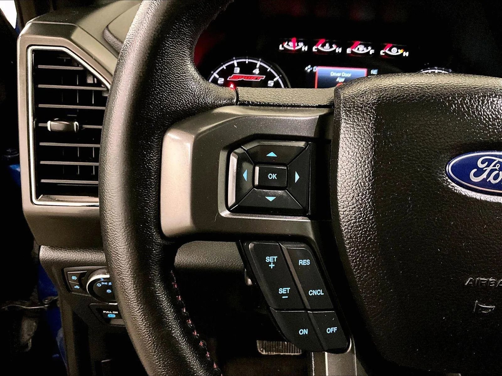 Used 2017 Ford F150 XLT w/ Equipment Group 302A Luxury AWD/4WD image 17