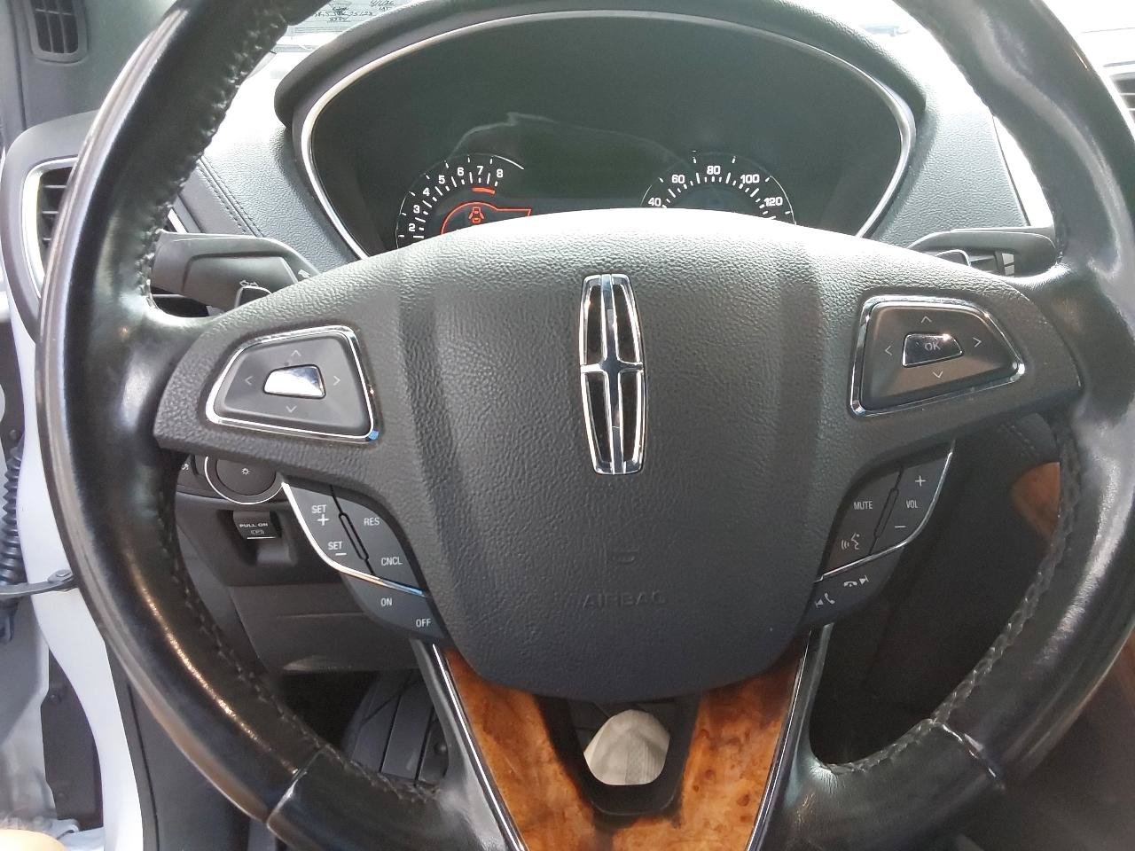 Used 2018 Lincoln MKX Select w/ Select Plus Package AWD/4WD image 15