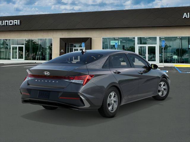 New 2026 Hyundai Elantra SE FWD image 4