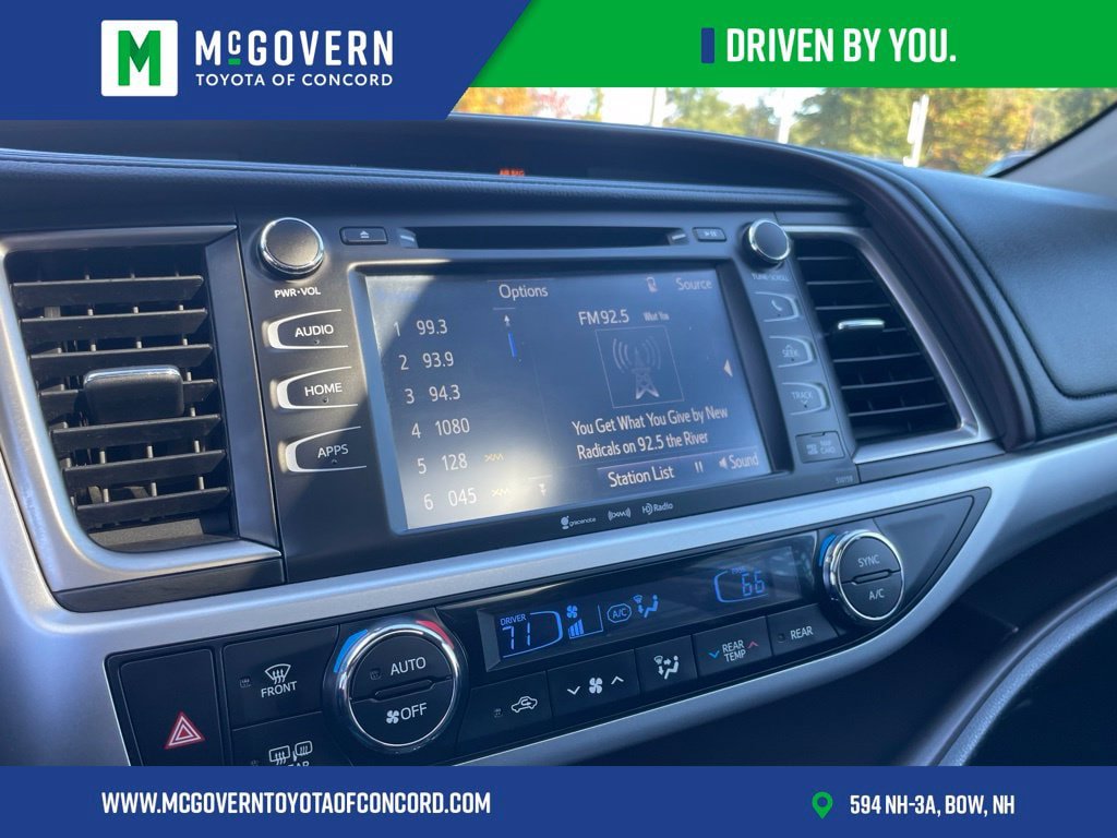 Used 2016 Toyota Highlander XLE AWD/4WD image 34