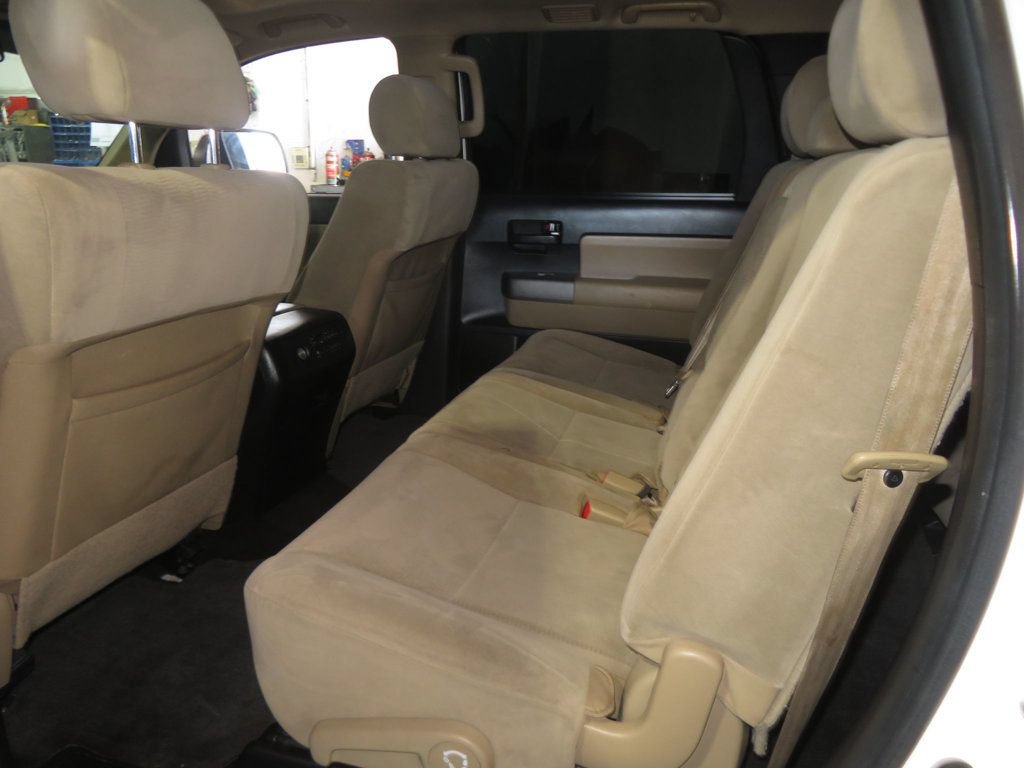 Used 2015 Toyota Sequoia SR5 AWD/4WD image 25