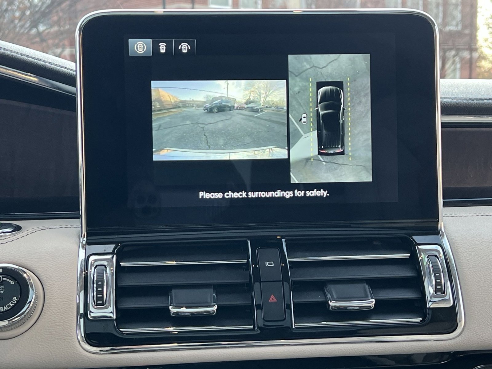 Used 2021 Lincoln Navigator Reserve w/ Luxury Package image 17