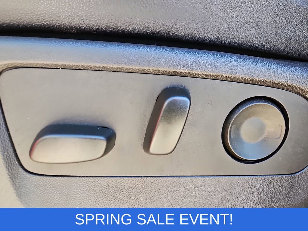 Used 2024 Chevrolet Silverado 1500 ZR2 image 14