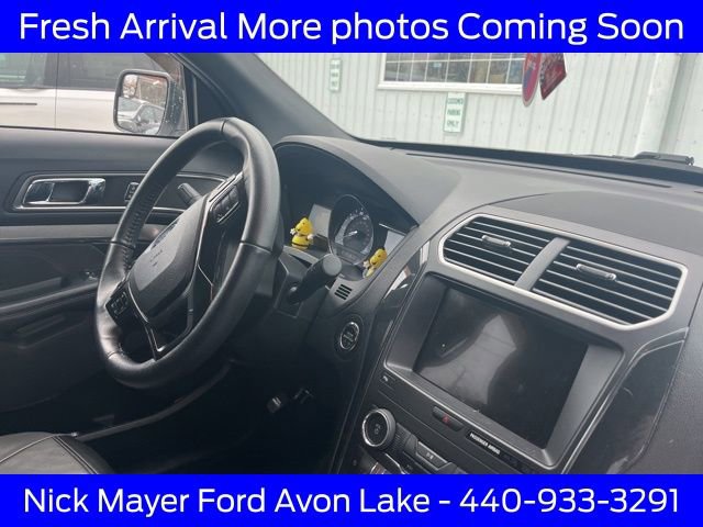 Used 2018 Ford Explorer XLT w/ Equipment Group 202A image 10