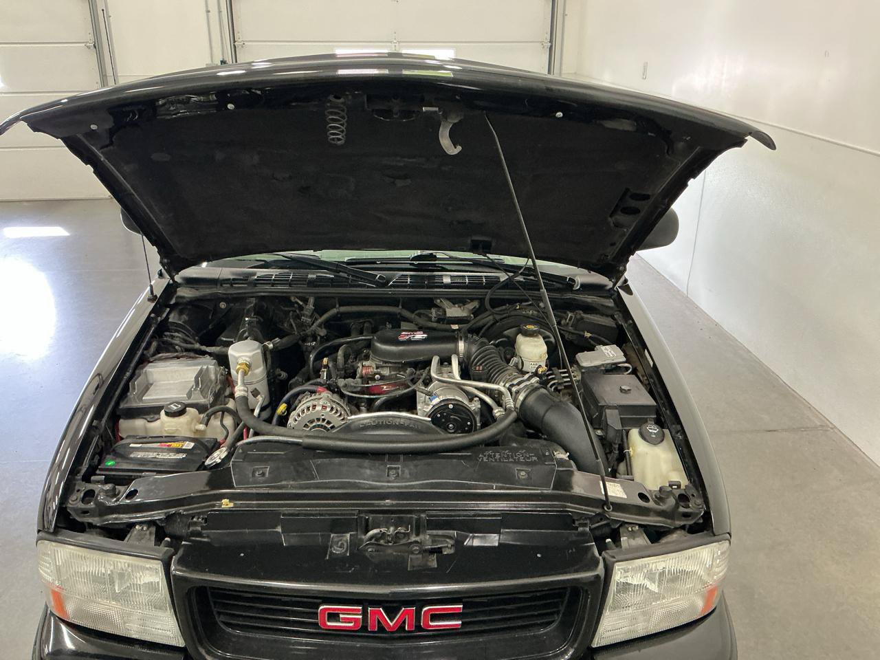 Used 2002 GMC Sonoma SLS w/ Marketing Option Pkg RWD image 16