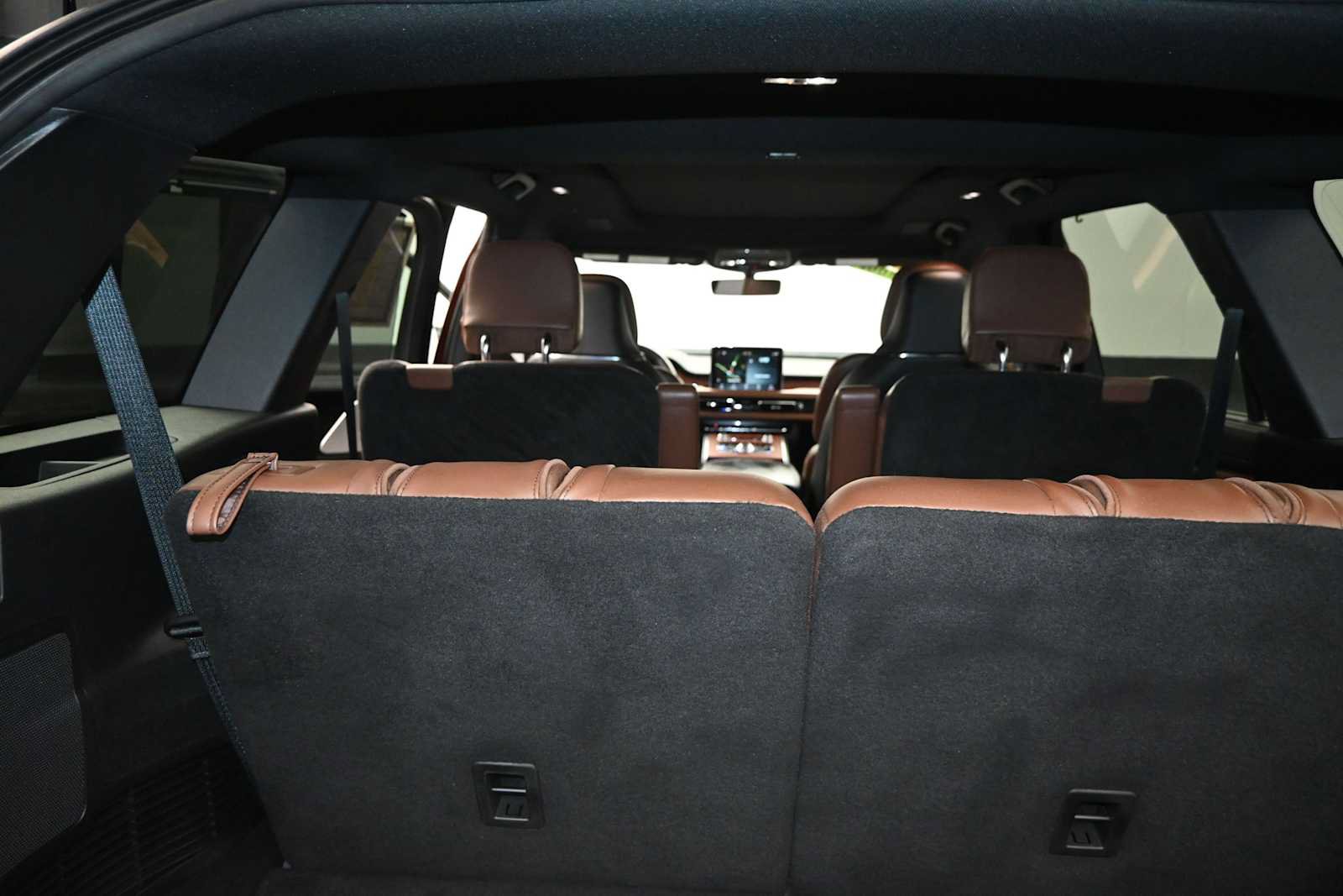 Used 2020 Lincoln Aviator Reserve w/ Equipment Group 202A AWD/4WD image 27