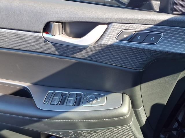 Used 2025 Hyundai Palisade Limited image 16