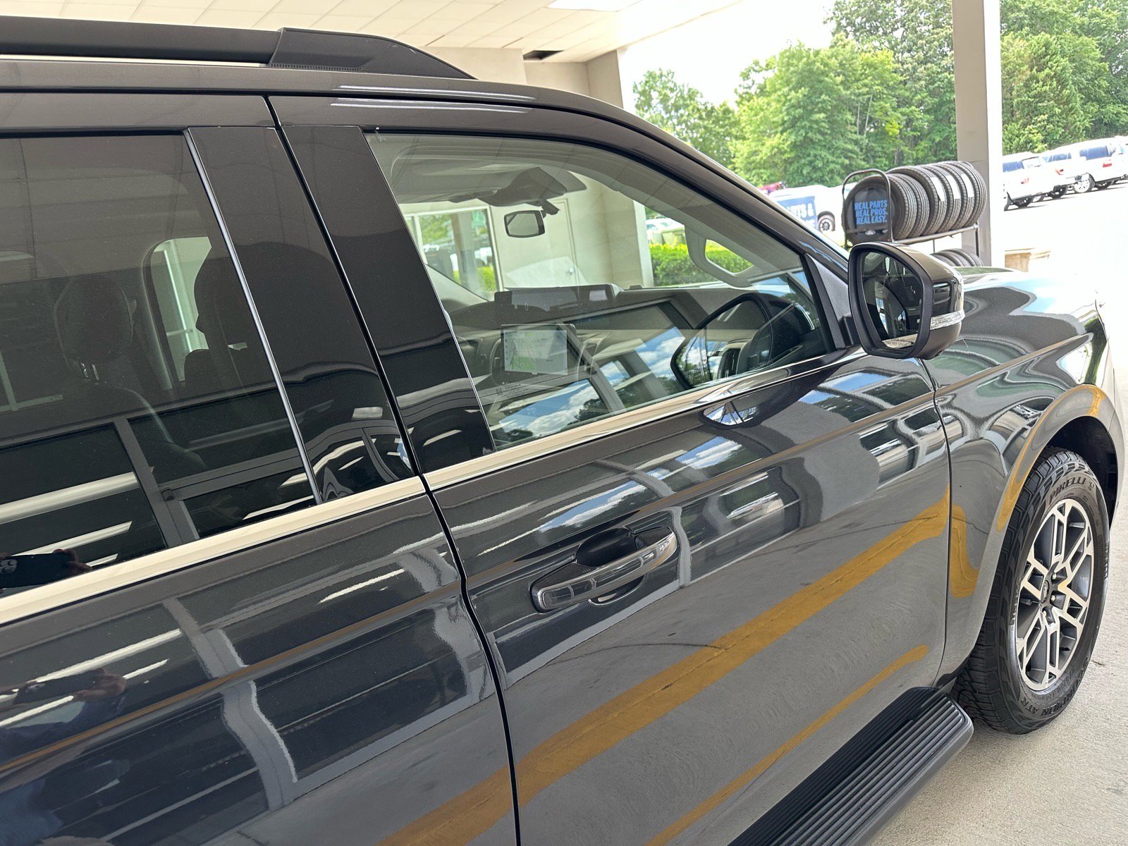 Certified 2025 Ford Expedition Active AWD/4WD image 10