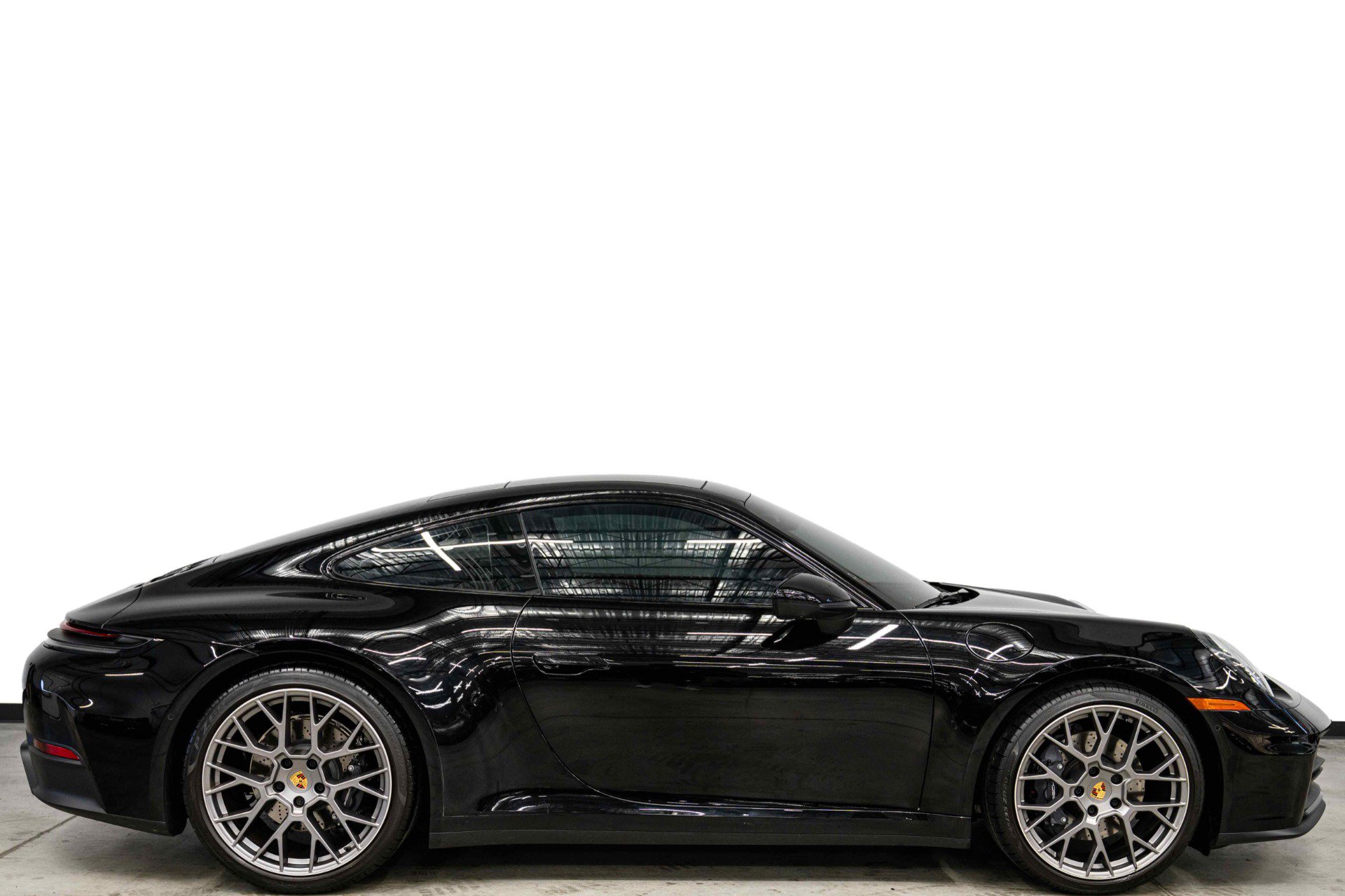 Used 2025 Porsche 911 Carrera RWD image 2