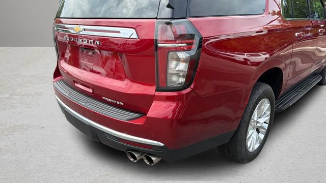Used 2024 Chevrolet Suburban Premier w/ Premium Package AWD/4WD image 36