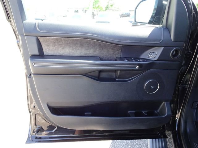 Used 2021 Ford Expedition Limited RWD image 12