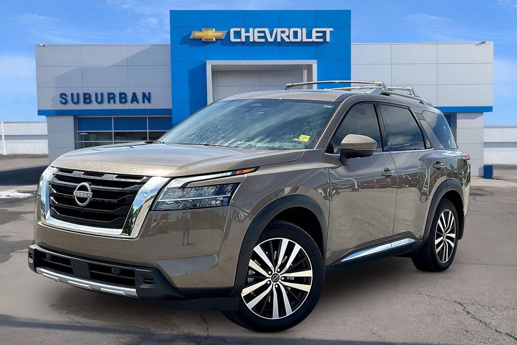 Used 2024 Nissan Pathfinder Platinum w/ Cargo Package FWD image 1