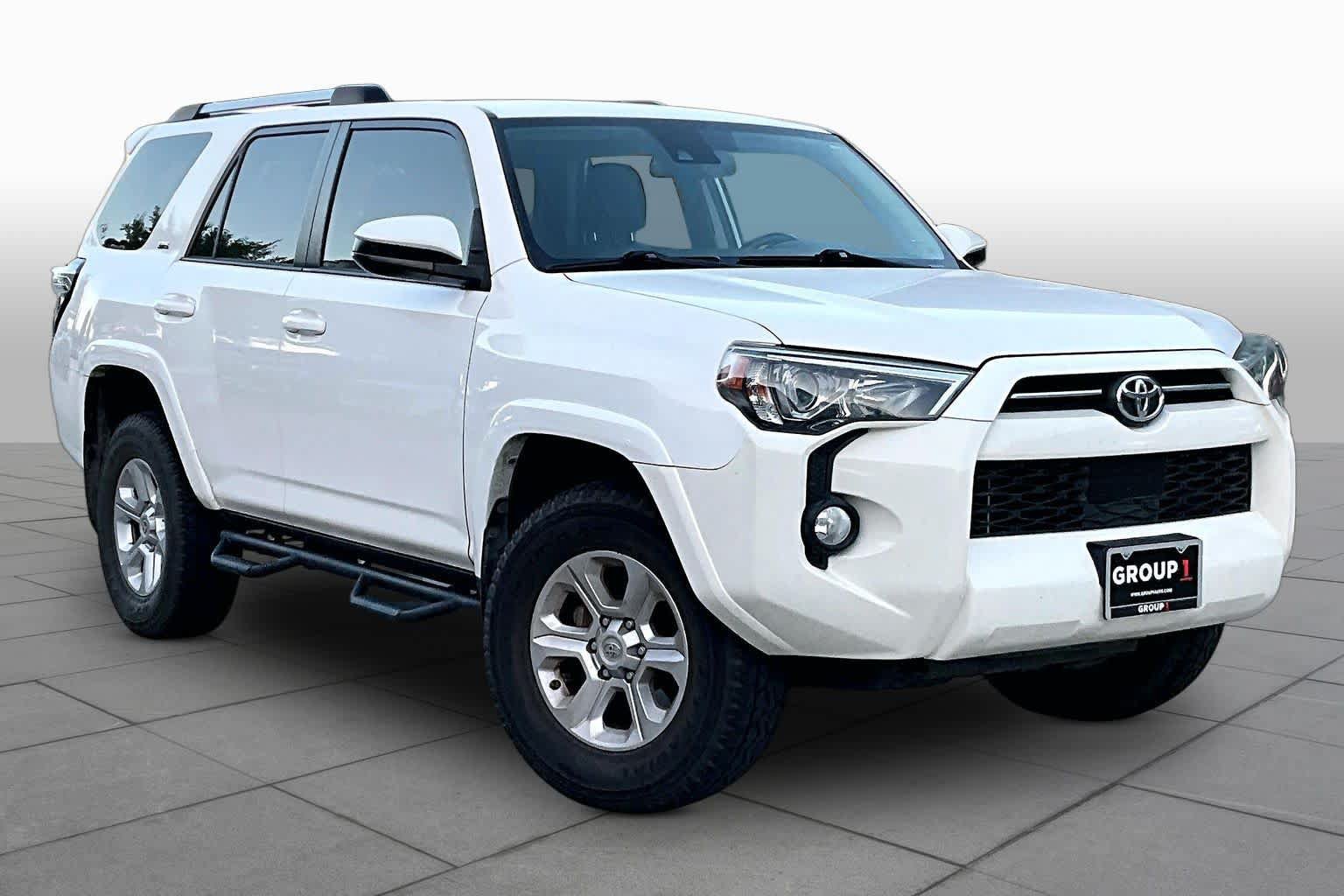 Used 2020 Toyota 4Runner SR5 AWD/4WD image 3